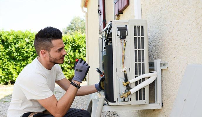 Ductless mini split AC repairing