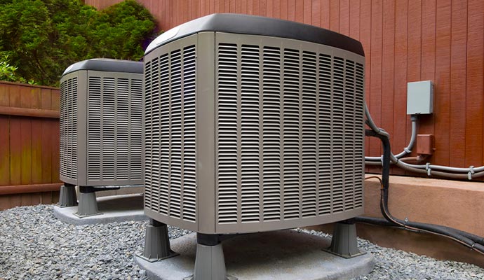 Outdoor heating pump installed
